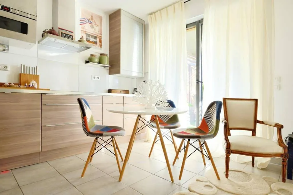 Appartement Le Précieux terrasse et parking privé à Aix-en-Provence France