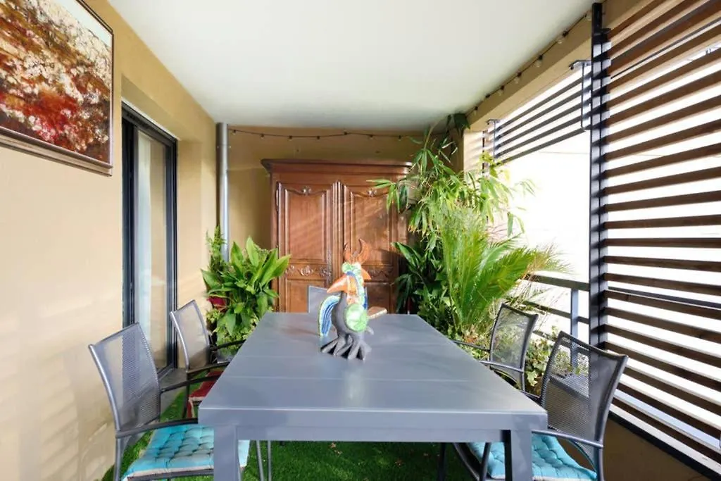 Appartement Le Précieux terrasse et parking privé à Aix-en-Provence 0*,  France